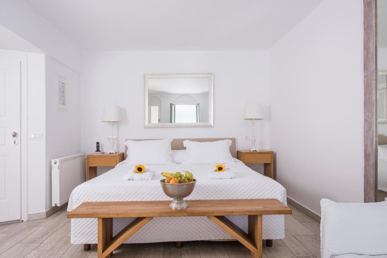Aqua Mare Luxury Suites Imerovigli  Exterior foto